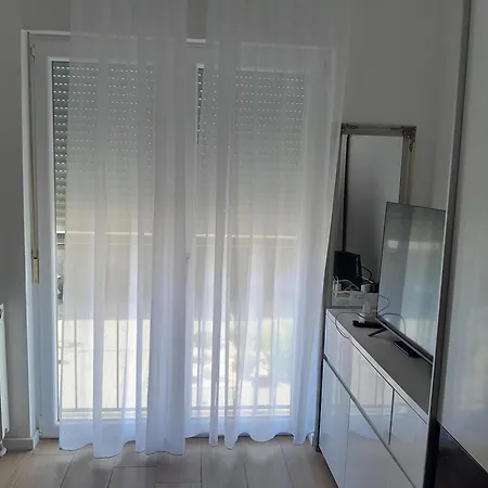 Apartment Tombili 2 *
